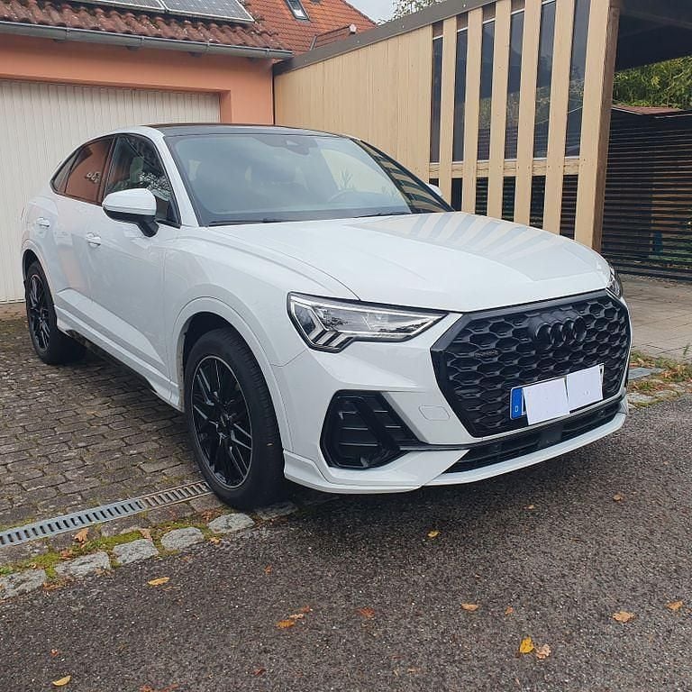 Weiß Gebraucht 2021 Audi Q3 S-Line SUV | 32.999 € (Guter Preis) - Bild 1/3