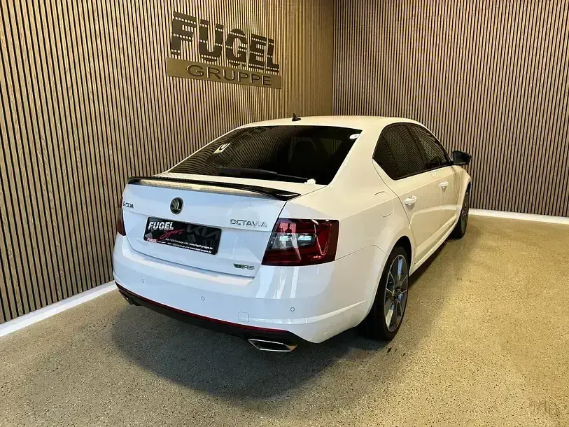 Gebraucht Skoda Octavia RS 245 PS (180 kW) 2019 Candyweiss Limousine