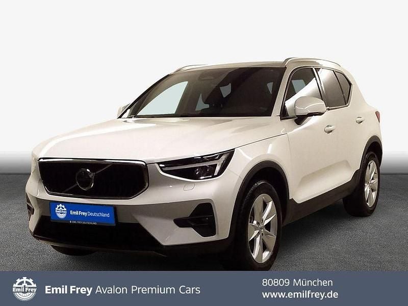 Weiß Gebraucht 2024 Volvo XC40 Core SUV | 32.890 € (Guter Preis) - Bild 1/4