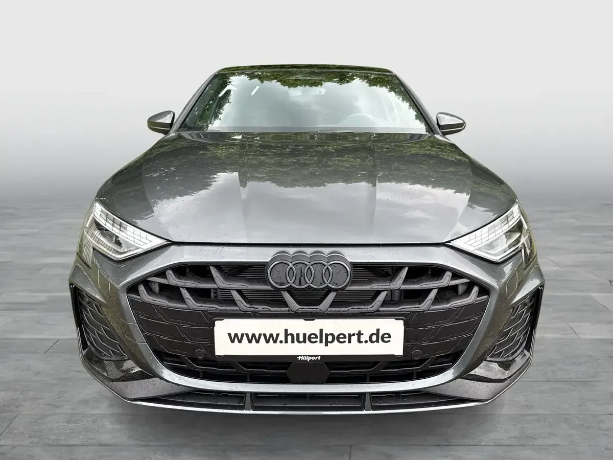 Neu Audi A3 S-Line 204 PS (150 kW) 2026 Daytonagrau perleffekt Limousine