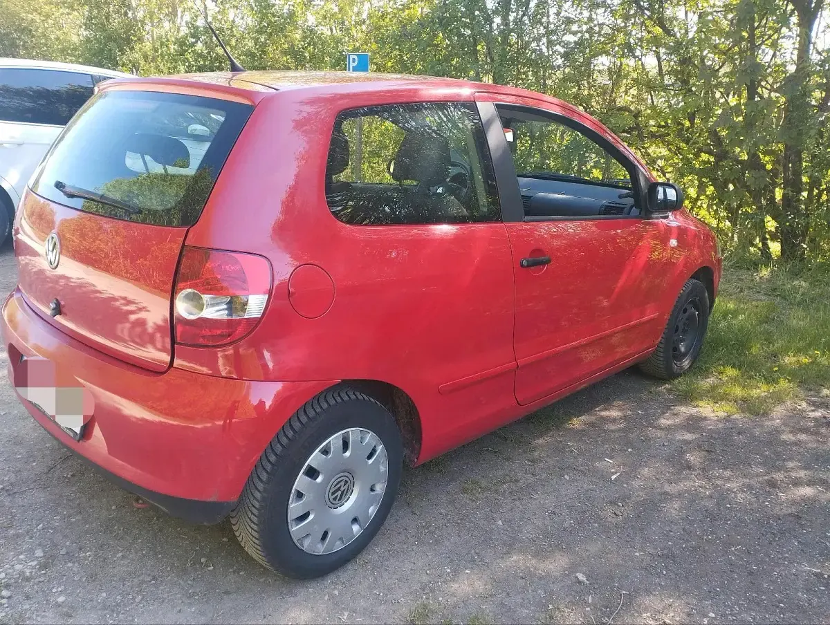 Gebraucht VW Fox 54 PS (39 kW) 2009 Rot Kleinwagen