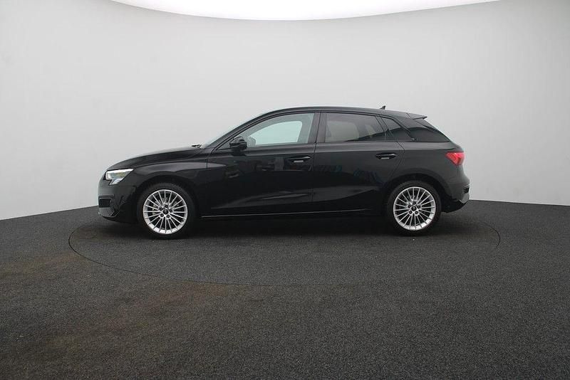 Second-hand Audi A3 Advanced Plus 150 CP (110 kW) 2024 Negru Berlinǎ