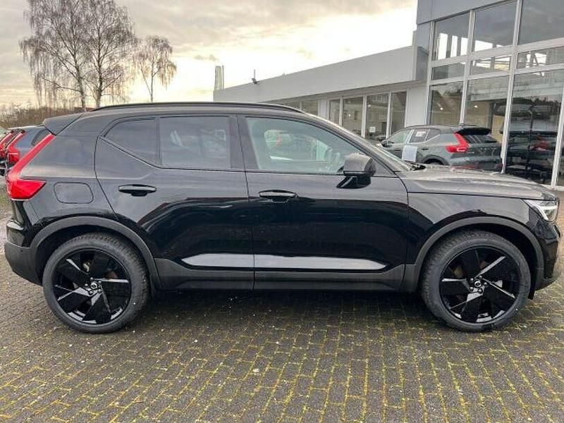 Second-hand Volvo XC40 Ultra 163 CP (119 kW) 2025 Negru SUV
