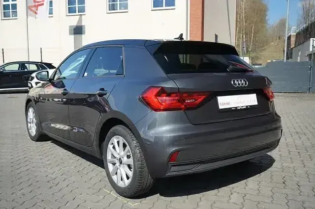 Gebraucht Audi A1 Comfort 2024 Grau SUV