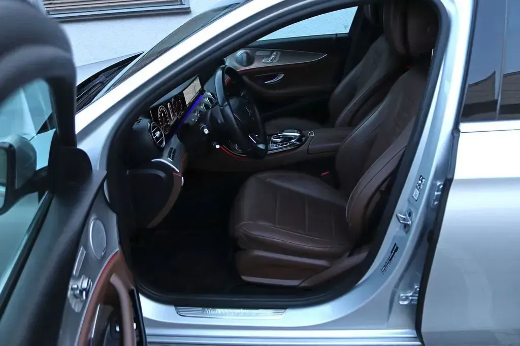 Gebraucht Mercedes E350 Avantgarde 258 PS (189 kW) 2018 Silber Limousine