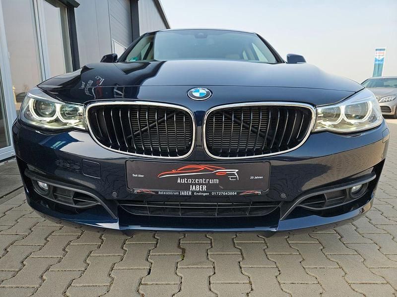 Gebraucht BMW 320 Advantage 184 PS (135 kW) 2015 Blau Limousine