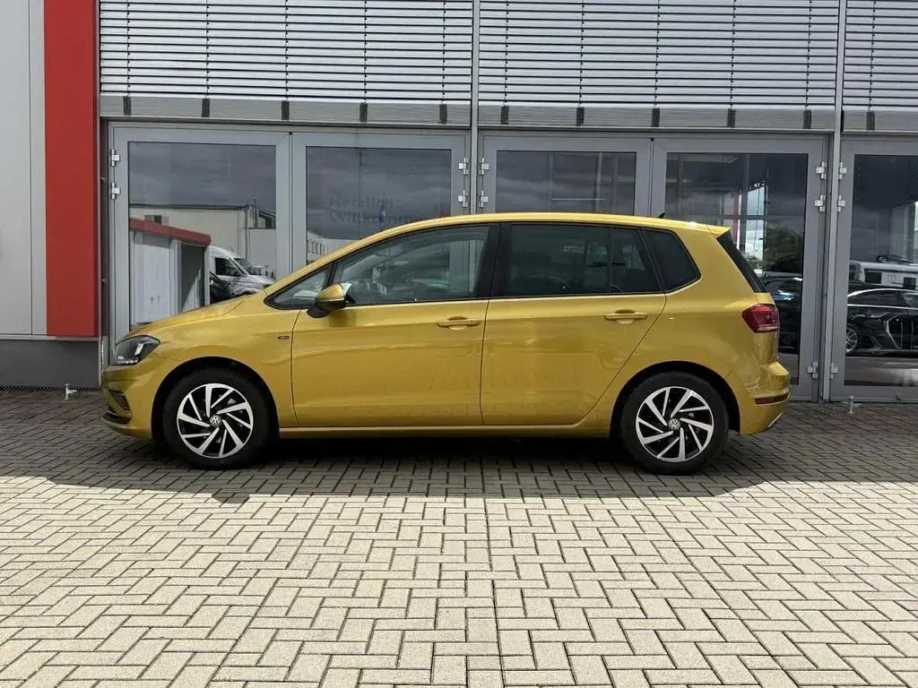 Gebraucht VW Golf VII Join 131 PS (96 kW) 2018 Gelb Limousine