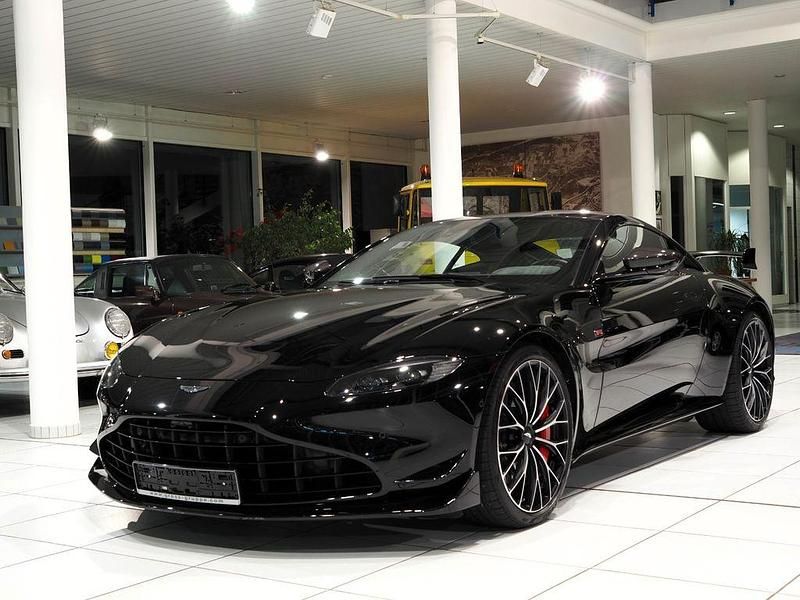Schwarz Gebraucht 2023 Aston Martin V8 Vantage Coupé | 144.990 € (Fairer Preis) - Bild 1/4