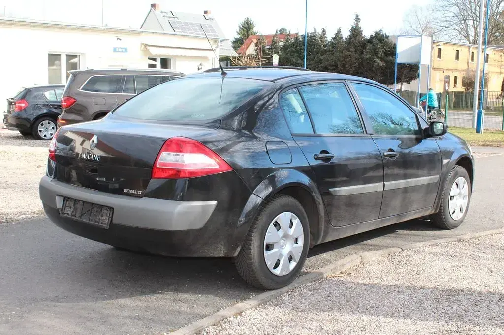 Gebraucht Renault Mégane Avantage 111 PS (81 kW) 2007 Grau Limousine