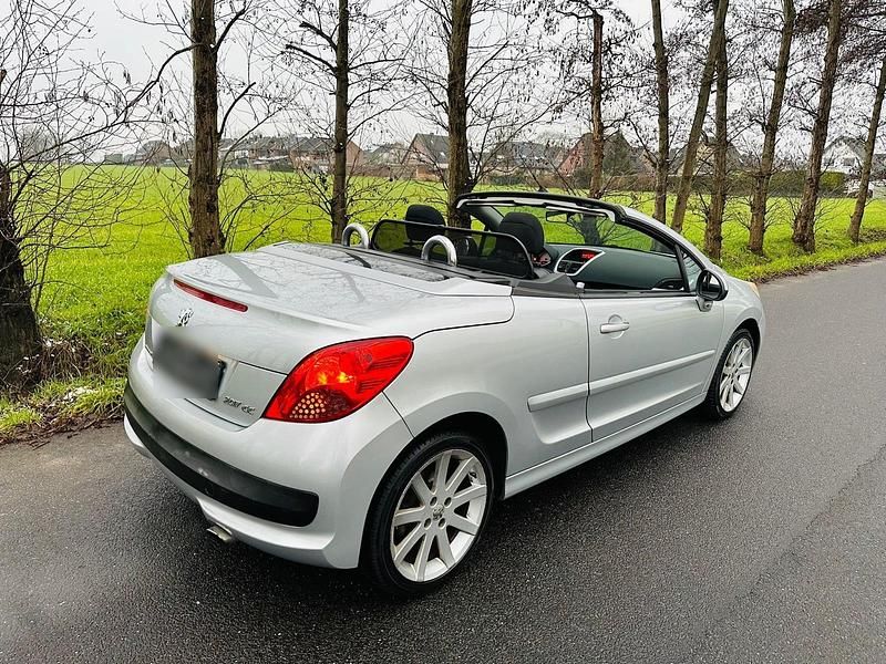 Gebraucht Peugeot 207 CC 120 PS (88 kW) 2009 Grau Cabrio