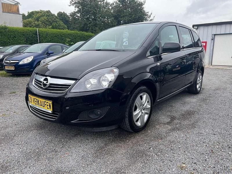 Schwarz Gebraucht 2011 Opel Zafira Family Van / Kleinbus | 5.990 € (Etwas zu teuer) - Bild 1/4