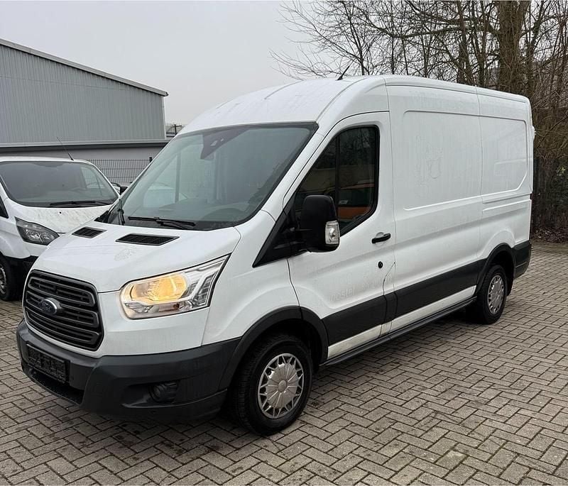 Gebraucht Ford Transit 125 PS (91 kW) 2015 Weiß Van / Kleinbus