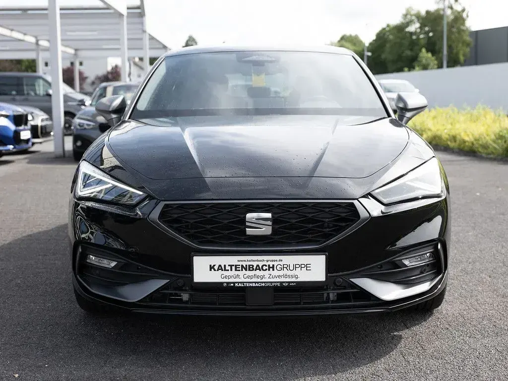 Neu Seat Leon FR 150 PS (110 kW) 2025 Schwarz Limousine