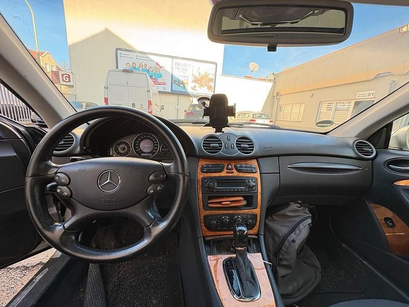 Gebraucht Mercedes CLK200 163 PS (119 kW) 2004 Silber Coupé