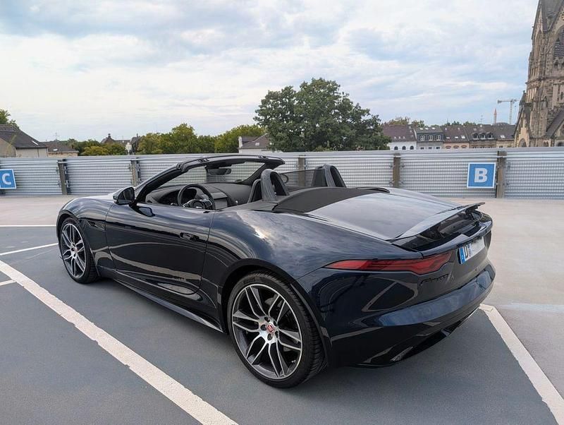 Gebraucht Jaguar F-Type R-Dynamic 300 PS (220 kW) 2020 Blau Cabrio