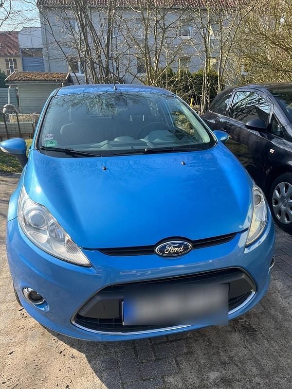 Gebraucht Ford Fiesta 82 PS (60 kW) 2010 Blau Kleinwagen