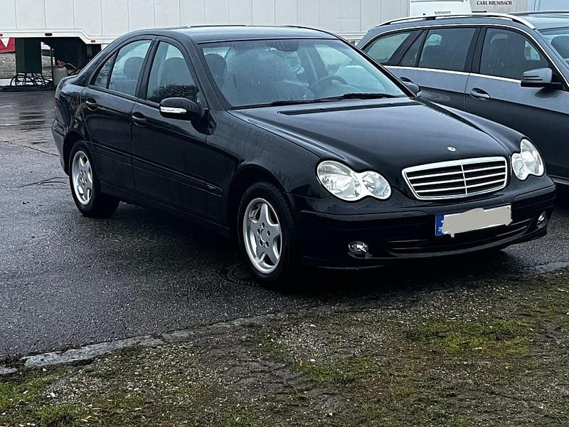 Schwarz Gebraucht 2004 Mercedes C180 Limousine | 1.700 € (Guter Preis) - Bild 1/4