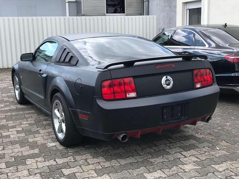 Gebraucht Ford Mustang GT 305 PS (224 kW) 2015 Mattschwarz Coupé