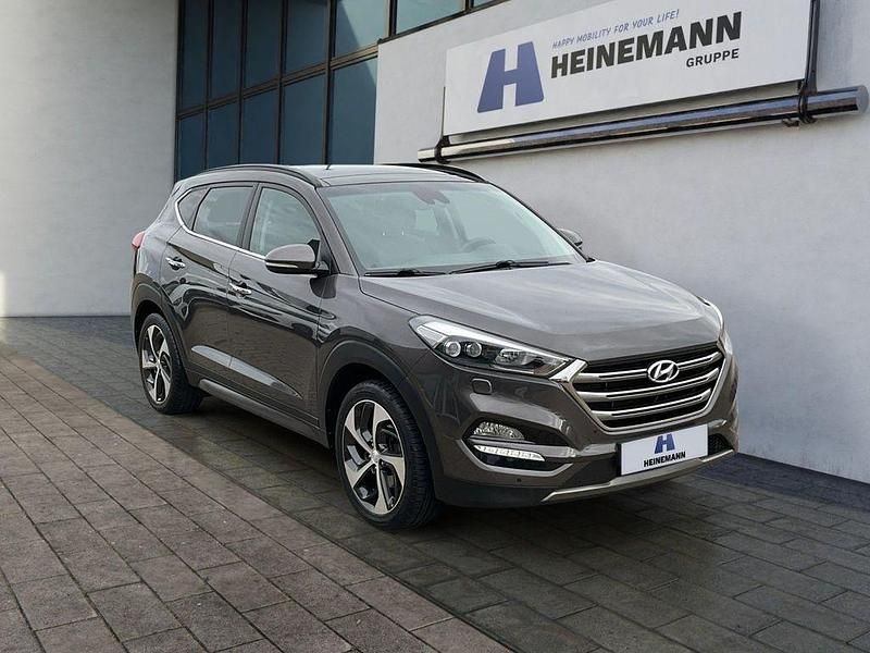 Moon rock Gebraucht 2015 Hyundai Tucson Prime SUV | 15.990 € (Fairer Preis) - Bild 1/4
