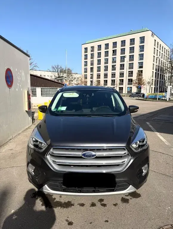 Gebraucht Ford Kuga Trend 182 PS (133 kW) 2018 Grau SUV
