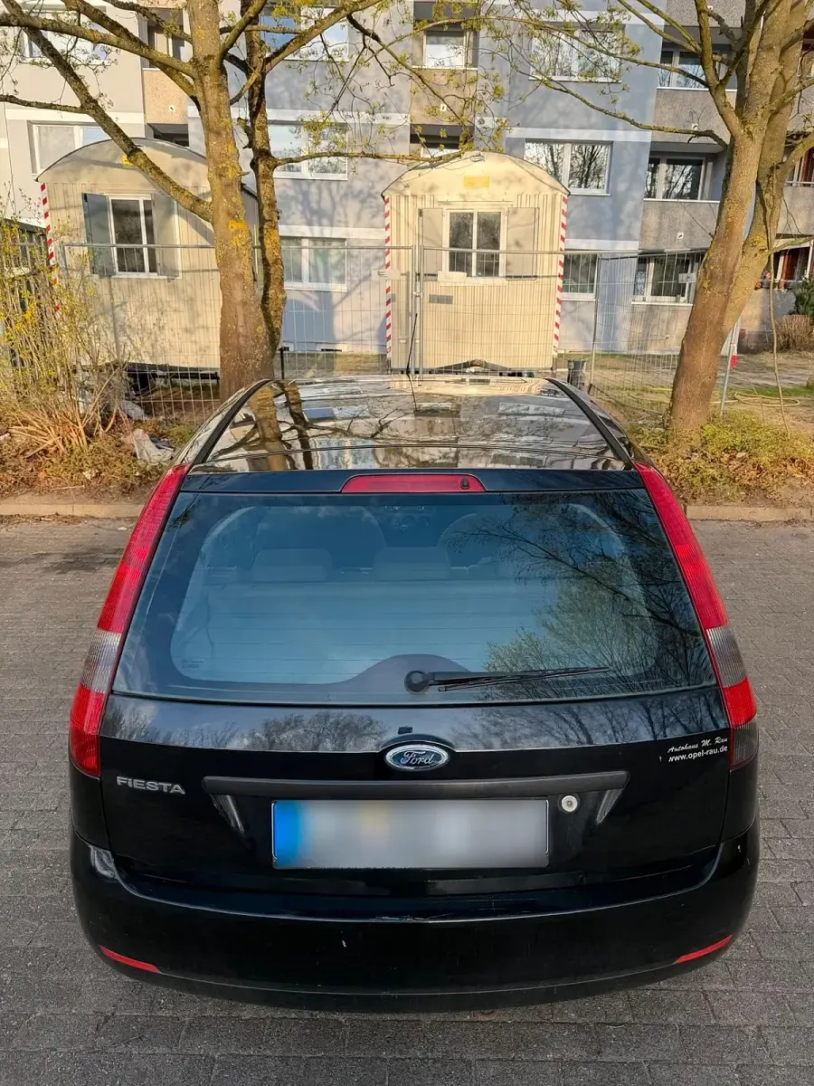 Usata Ford Fiesta 80 CV (58 kW) 2002 Nero Utilitaria
