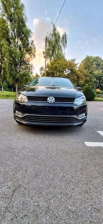 Schwarz Gebraucht 2016 VW Polo Limousine | 6.500 € (Guter Preis) - Bild 1/4