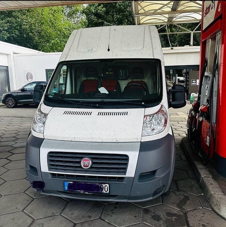 Schwarz Gebraucht 2013 Fiat Ducato Van | 6.200 € - Bild 1/4