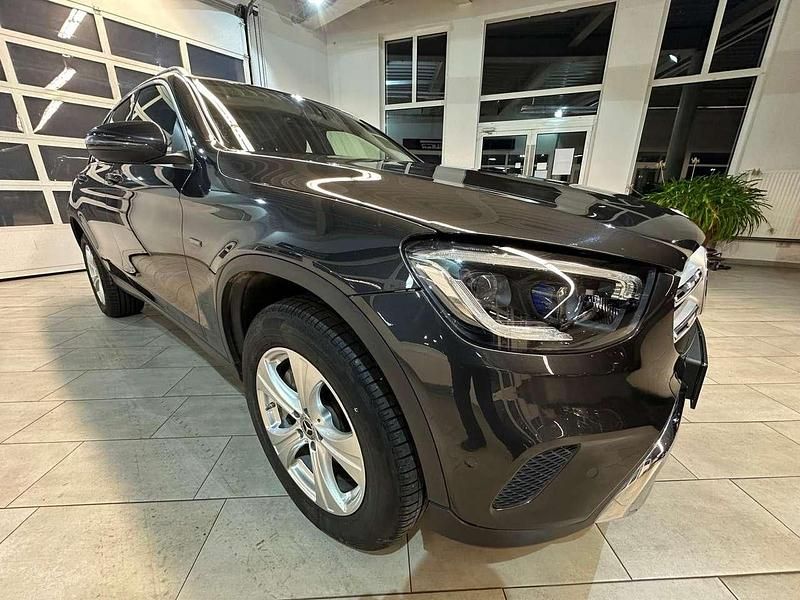 Gebraucht Mercedes GLC300e 306 PS (225 kW) 2021 Graphitgrau SUV