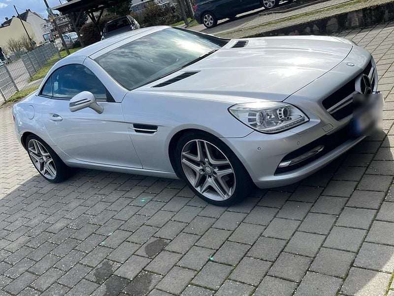 Gebraucht Mercedes SLK200 184 PS (135 kW) 2011 Silber Cabrio