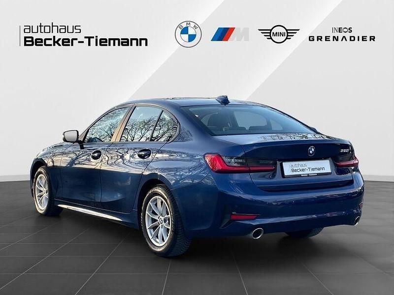 Gebraucht BMW 320 Advantage 184 PS (135 kW) 2019 Mediterranblau Limousine