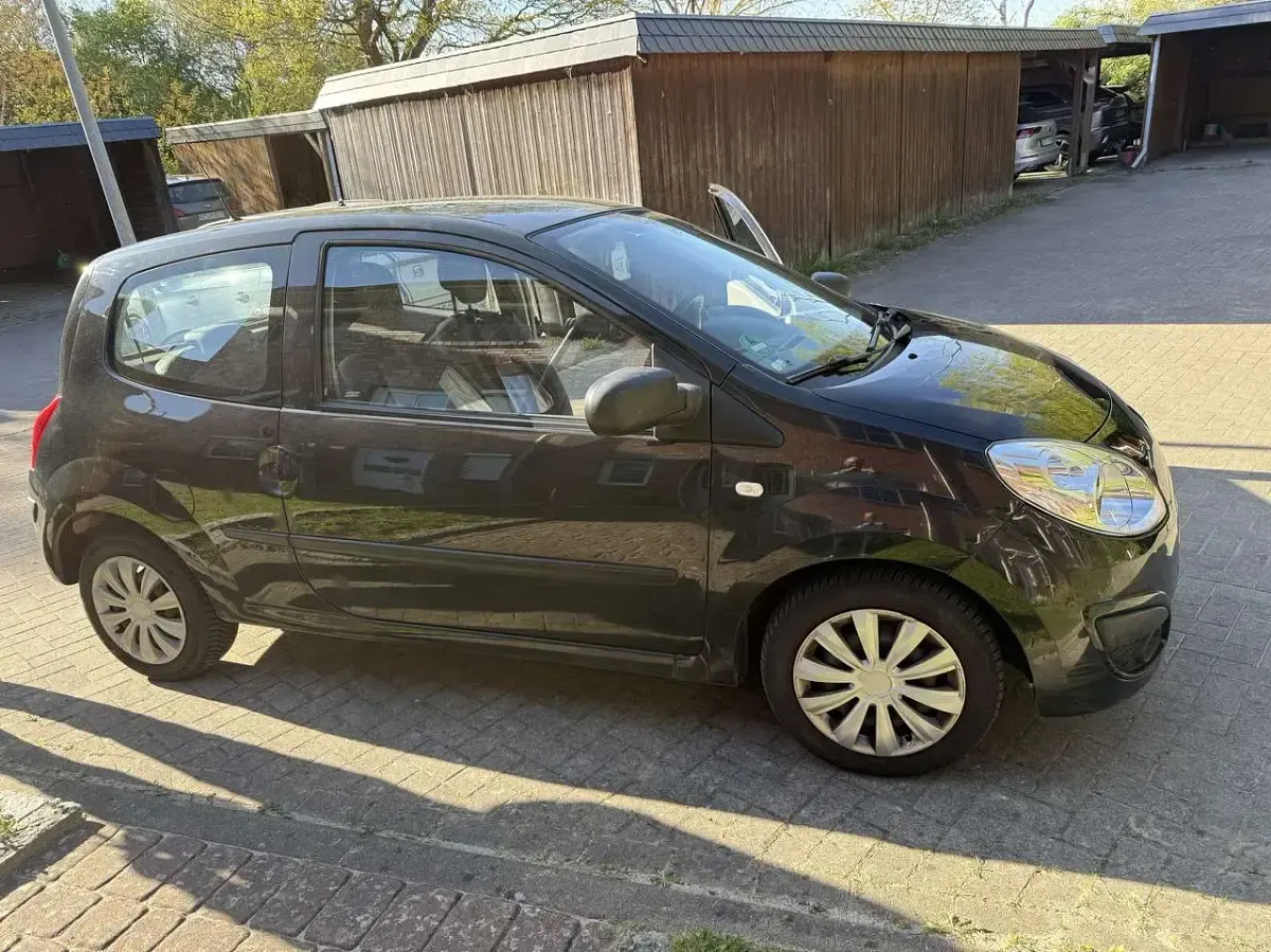 Second-hand Renault Twingo Authentique 58 CP (42 kW) 2010 Hatchback