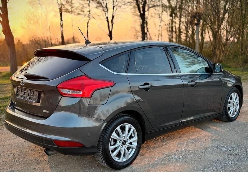 Gebraucht Ford Focus 150 PS (110 kW) 2018 Grau Limousine