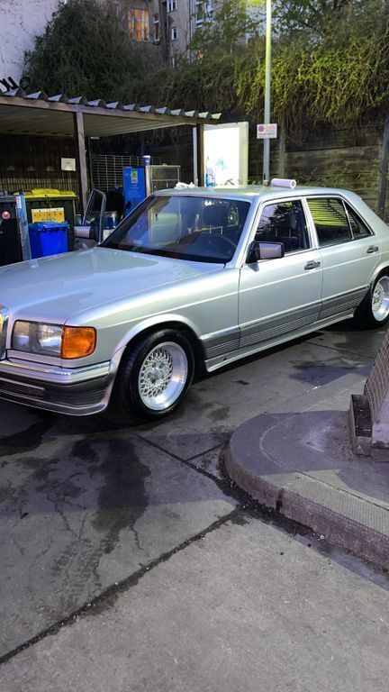 Silber Gebraucht 1983 Mercedes S280 Sport Limousine | 11.999 € - Bild 1/4