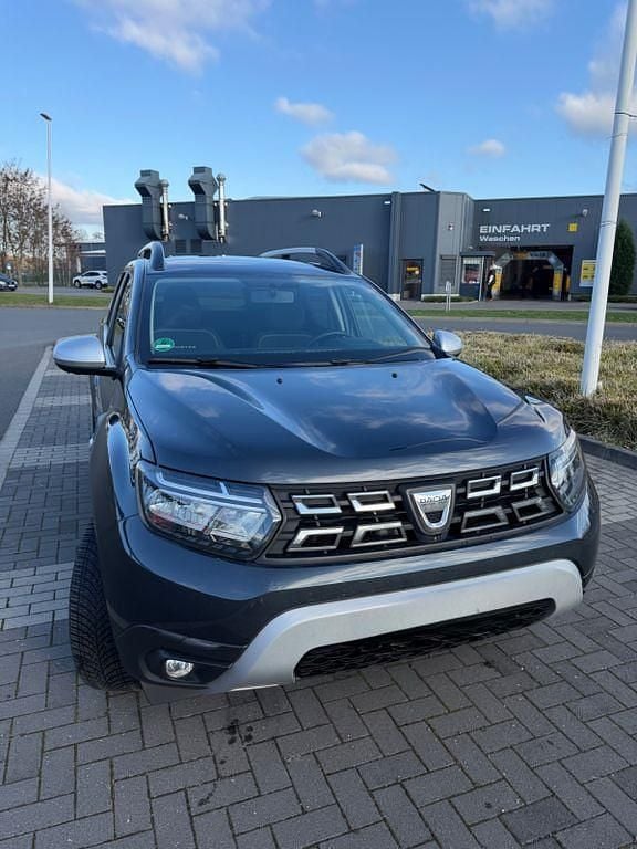 Schwarz Gebraucht 2022 Dacia Duster Prestige SUV | 17.499 € (Fairer Preis) - Bild 1/4