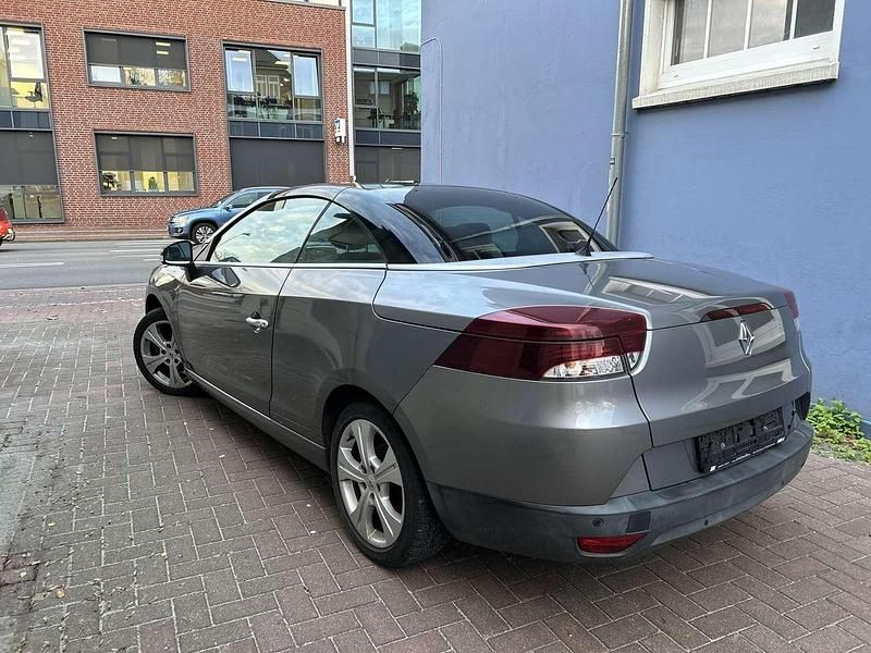 Gebraucht Renault Mégane Cabriolet Dynamique 131 PS (96 kW) 2010 Grau cassiopee Cabrio