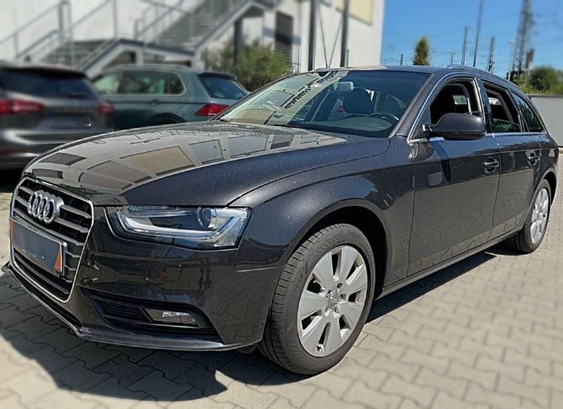 Grau Gebraucht 2012 Audi A4 Attraction Kombi | 10.890 € (Fairer Preis) - Bild 1/4