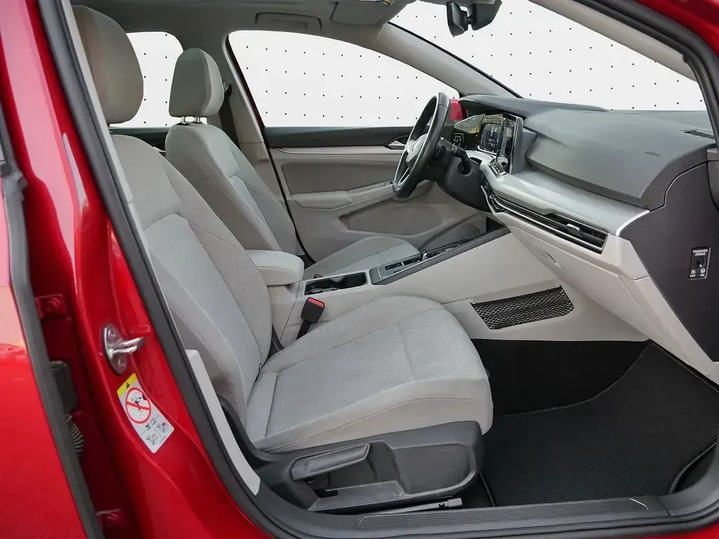 Gebraucht VW Golf VIII Life 150 PS (110 kW) 2022 Rot Kombi