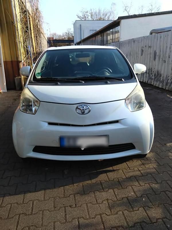 Gebraucht Toyota iQ 68 PS (50 kW) 2009 Kleinwagen