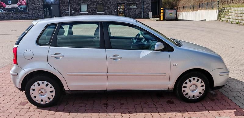 Gebraucht VW Polo Cricket 75 PS (55 kW) 2004 Silber Kleinwagen