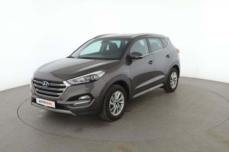 Grau Gebraucht 2017 Hyundai Tucson Classic SUV | 13.840 € (Fairer Preis) - Bild 1/4