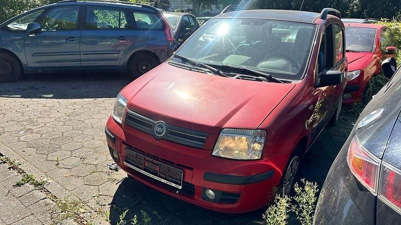 Rot Gebraucht 2004 Fiat Panda Dynamic Kleinwagen | 700 € (Superpreis) - Bild 1/4