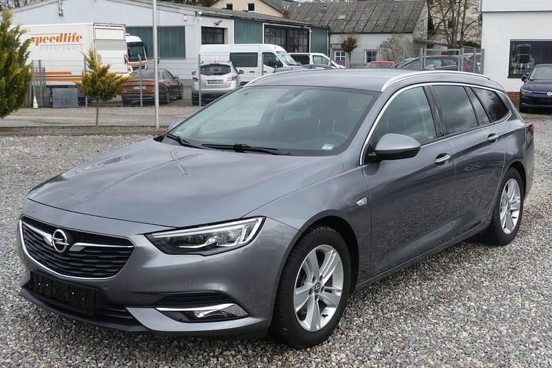 Usado Opel Insignia Innovation 165 HP (121 kW) 2017 Cinzento Carrinha