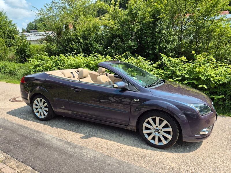 Violet Gebraucht 2007 Ford Focus Cabriolet Titanium Cabrio | 3.400 € (Guter Preis) - Bild 1/4
