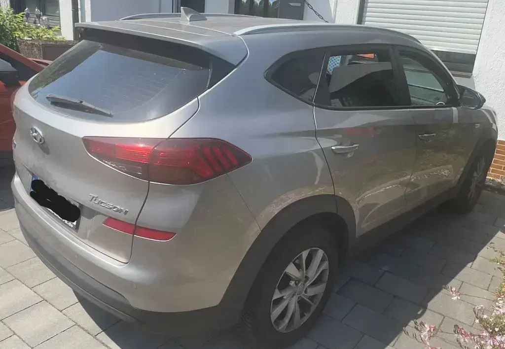 Gebraucht Hyundai Tucson Pure 177 PS (130 kW) 2019 Silber SUV
