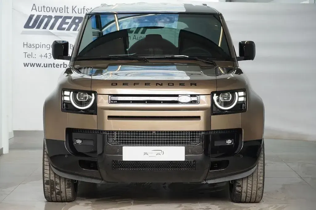 Neu Land Rover Defender SE Dynamic 200 PS (147 kW) 2026 Braun SUV