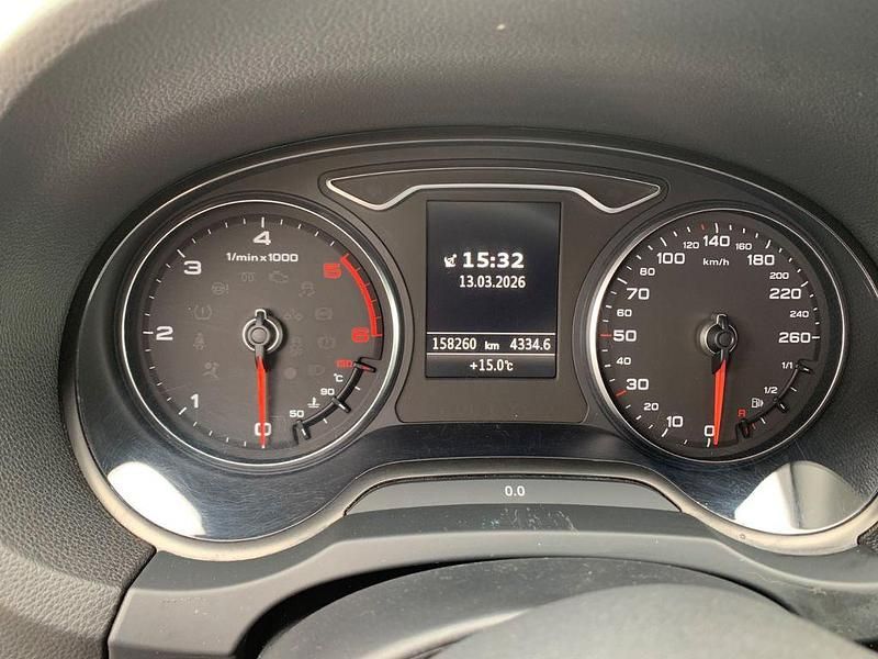 Gebraucht Audi A3 Ambiente 150 PS (110 kW) 2015 Schwarz Limousine