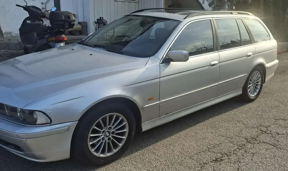 Second-hand BMW 520 150 CP (110 kW) 2002 Argintiu Break