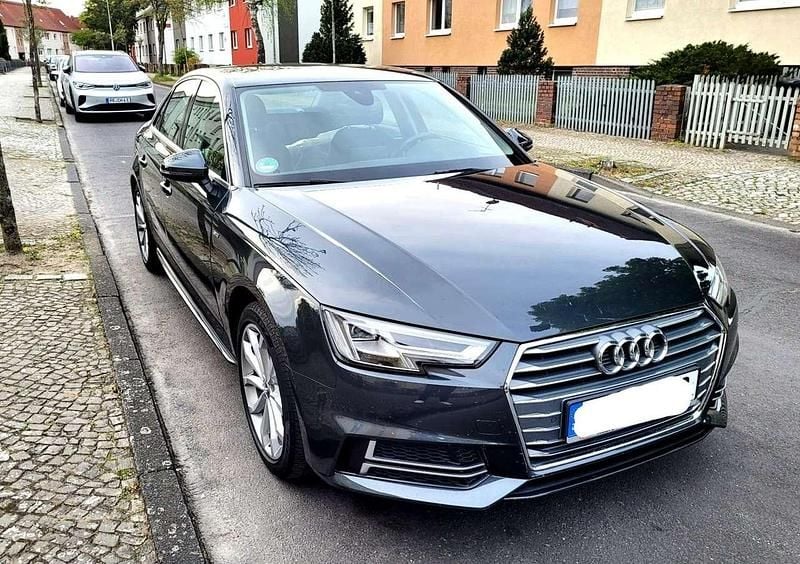 Gebraucht Audi A4 S-Line 150 PS (110 kW) 2019 Limousine