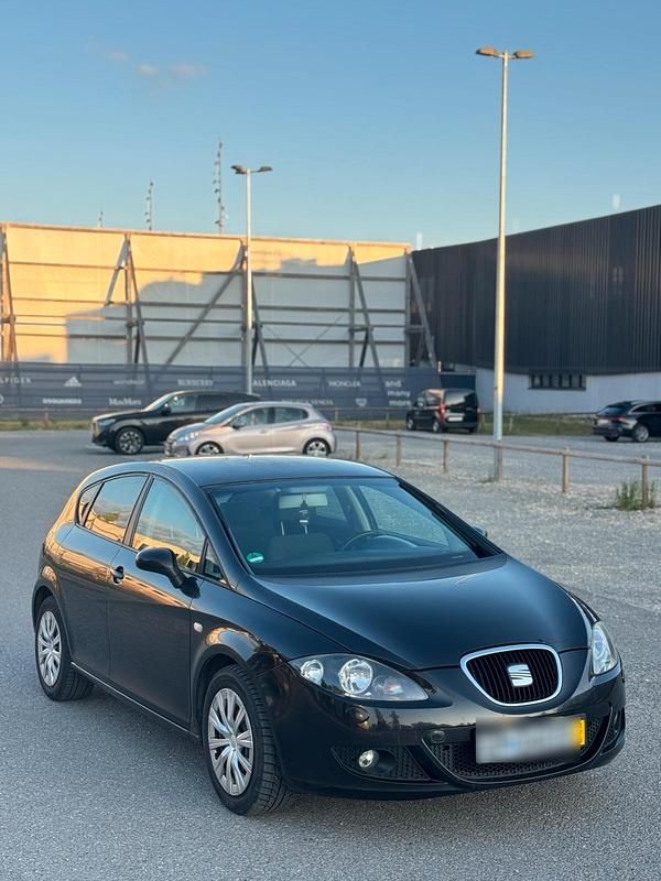 Andere farben Gebraucht 2008 Seat Leon Kleinwagen | 2.650 € (Etwas zu teuer) - Bild 1/4