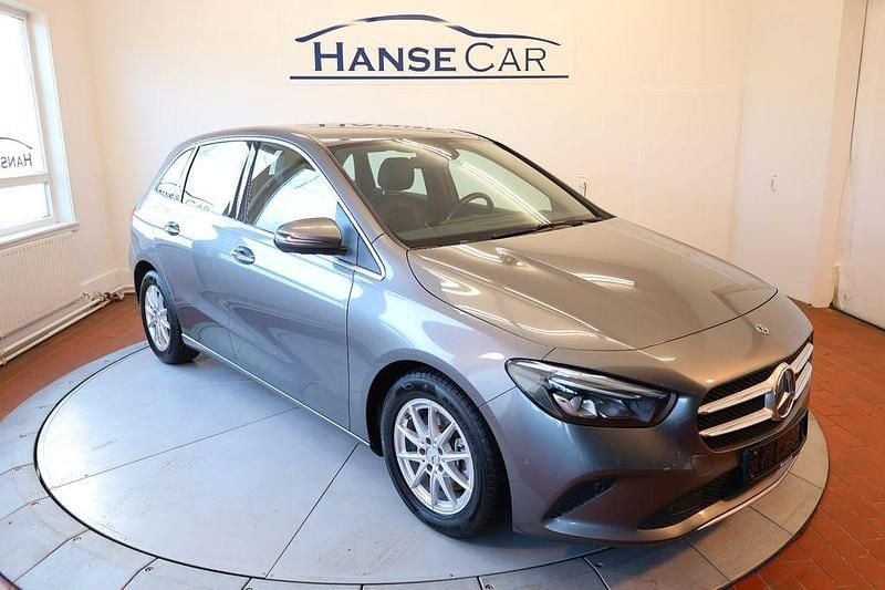 Gebraucht Mercedes B200 150 PS (110 kW) 2019 Grau Van / Kleinbus